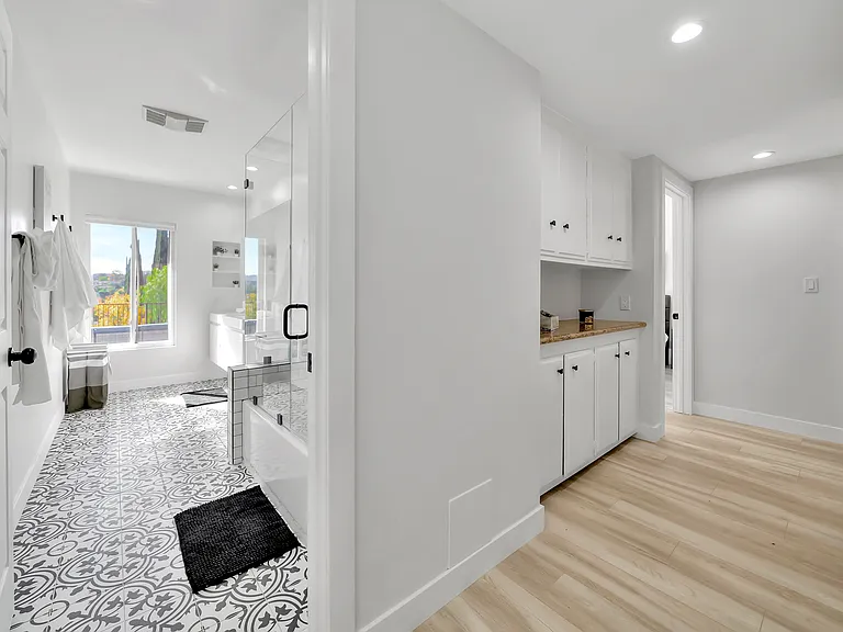 5565 Ostin Ave — Photo 44