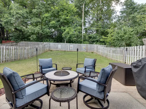 5908 Colchester Dr, Hermitage, TN 37076