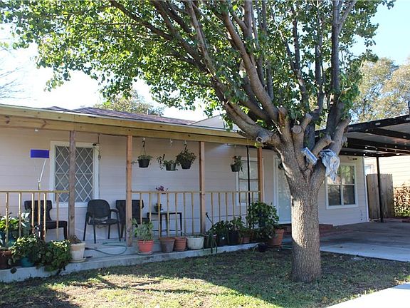 3rd image of 3206 Poinsettia Dr
