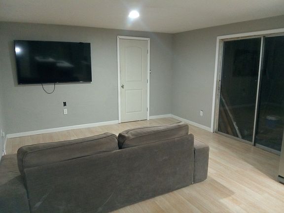 4th image of 425 Flintstone Dr