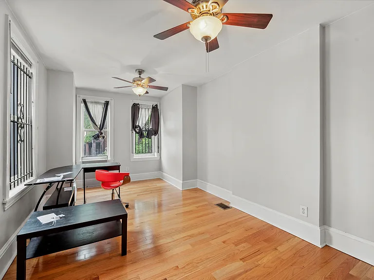 1730 Monument St — Photo 14