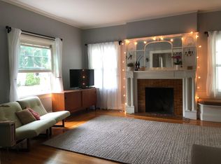 207 Lexington Ave, Providence, RI 02907