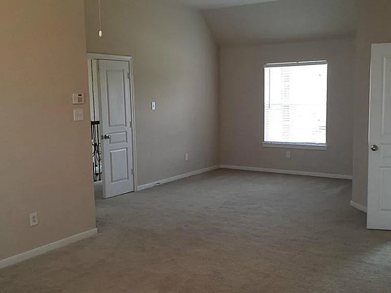 4602 Countrymeadows Dr — Photo 12