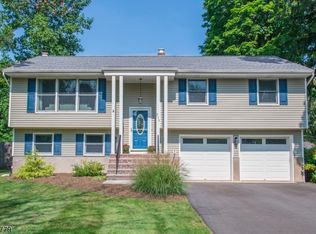 213 Summit Rd, Mahwah, NJ 07430