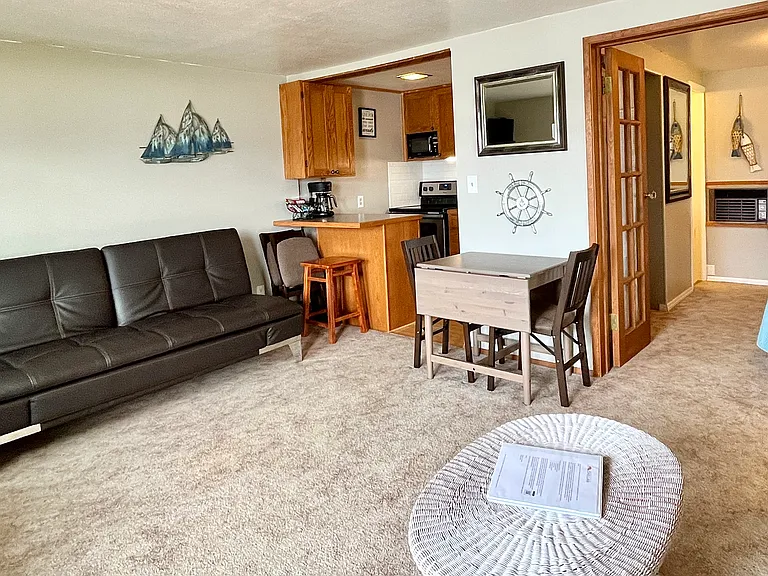 2946 S Lakeshore Rd #3 — Photo 4