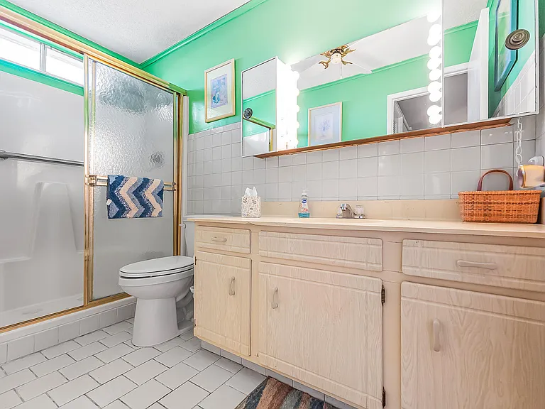1500 NE 13th Ter #G6 — Photo 16