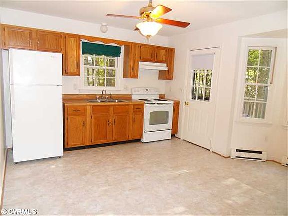 3rd image of 10605 Royal Cresent Way