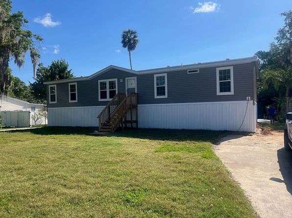 55744 Holiday Cir