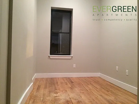 Rented by Evergreen Apartments BK | media 16