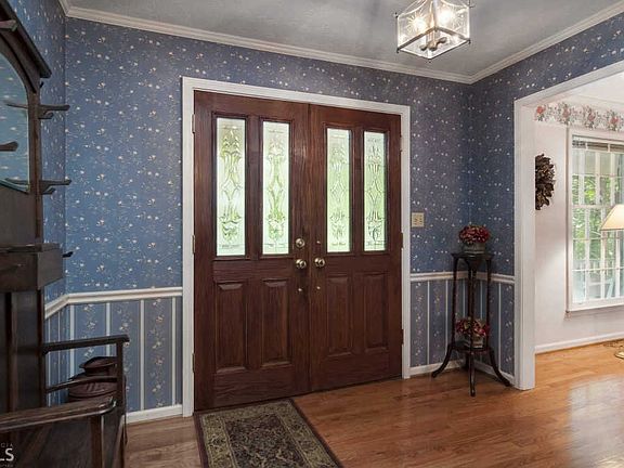 4th image of 3829 Cumberland Ct