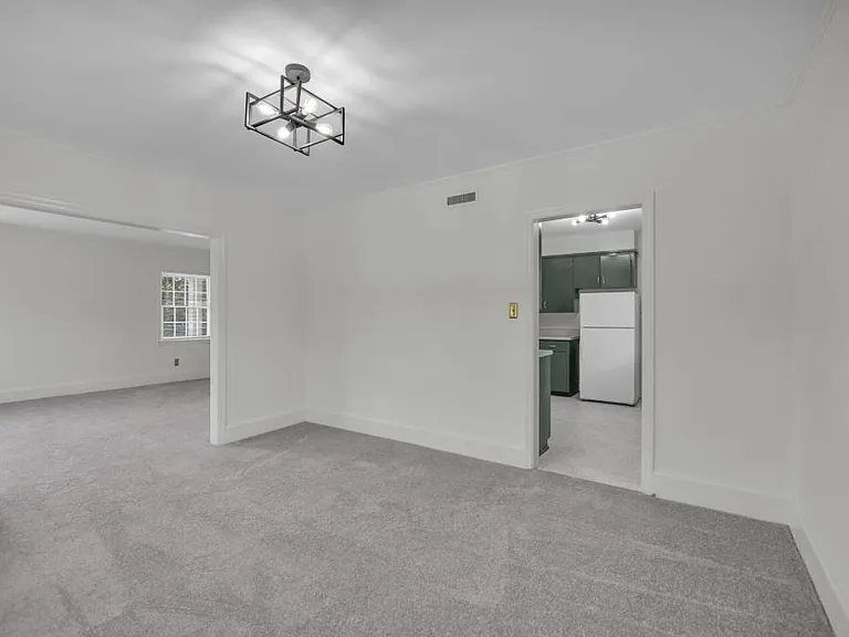 205 Blyth Ave #B — Photo 11