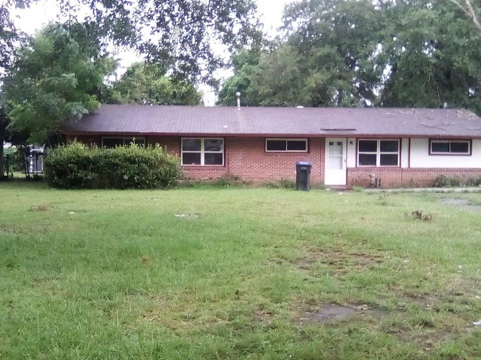 1st image of 2268 Essex Dr