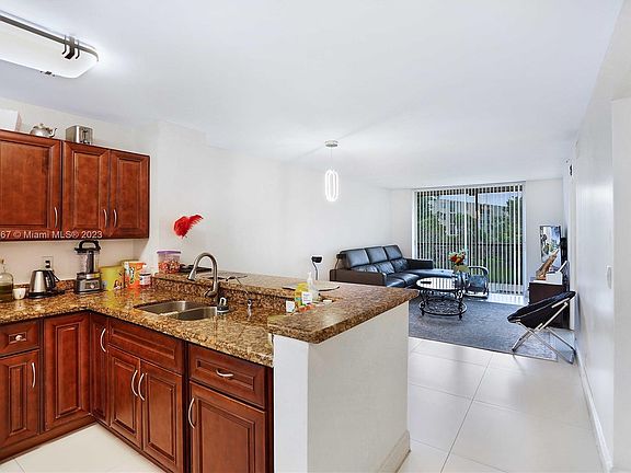 5th image of 7710 NW 50th St APT 302