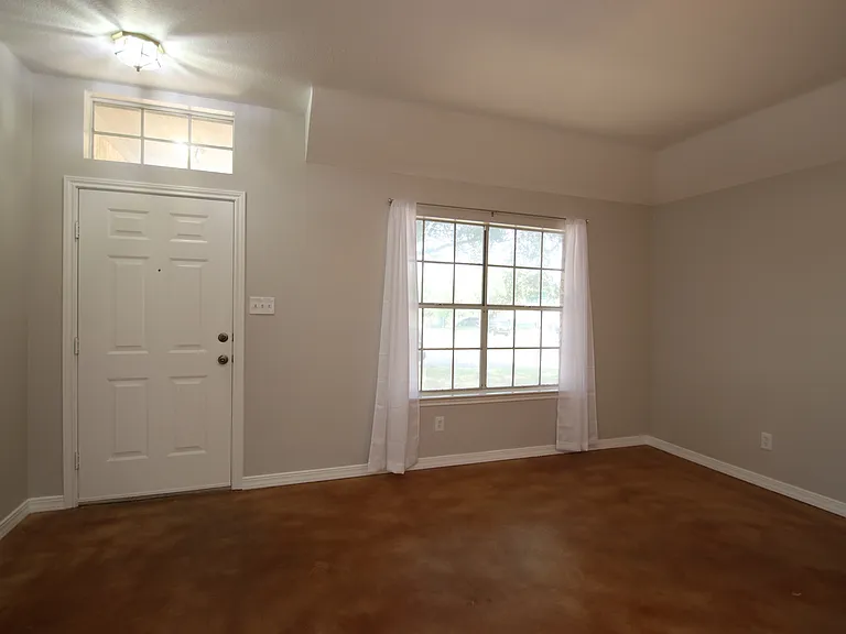 12400 Captain Hopkins Cv — Photo 4