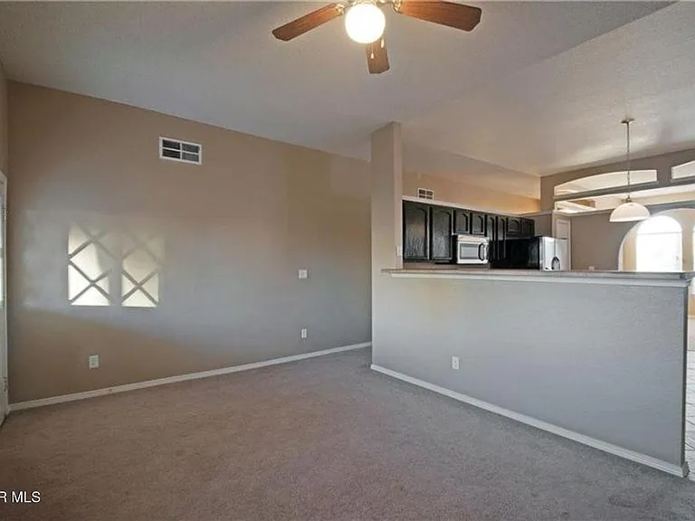 304 Jim Hofher Pl — Photo 7