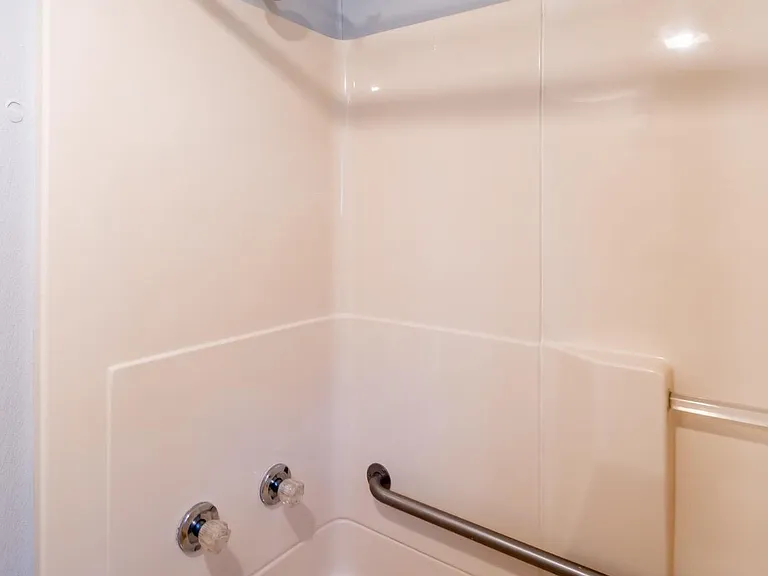 608 S Milton Ave — Photo 11