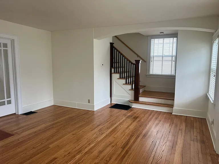 240 W Locust St — Photo 2