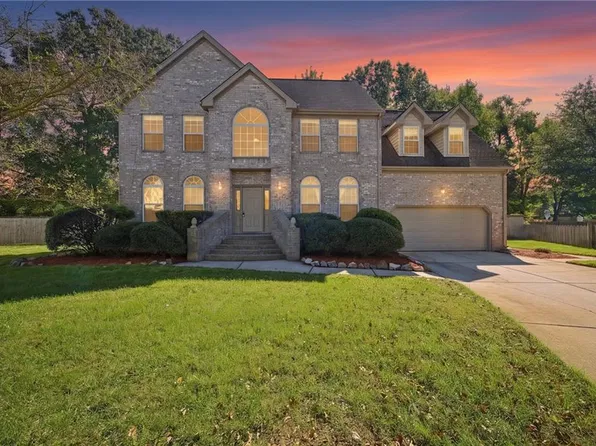 2105 Fence Post Ct, Virginia Beach, VA 23453
