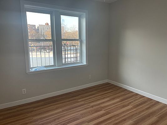 5th image of 47-20 44th St #3R