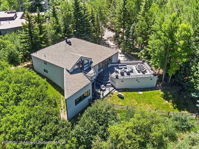 75 Bennett Ct — Photo 58