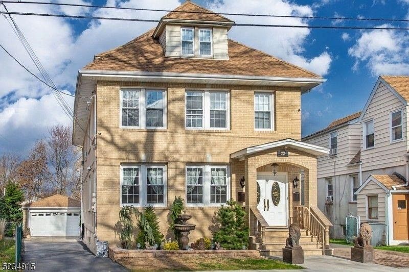 1st image of 22 Essex St #3