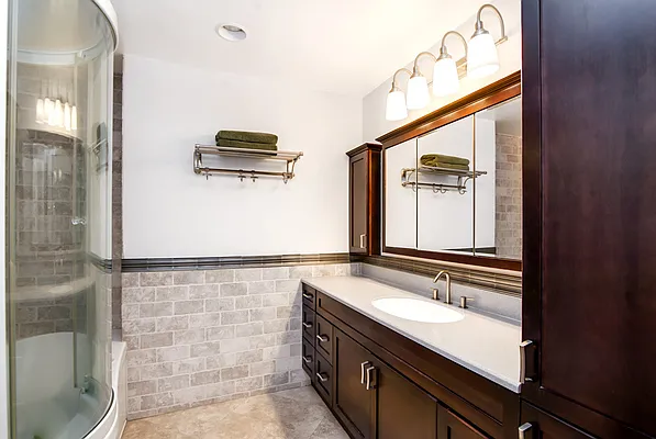 Sold by Compass | media 16