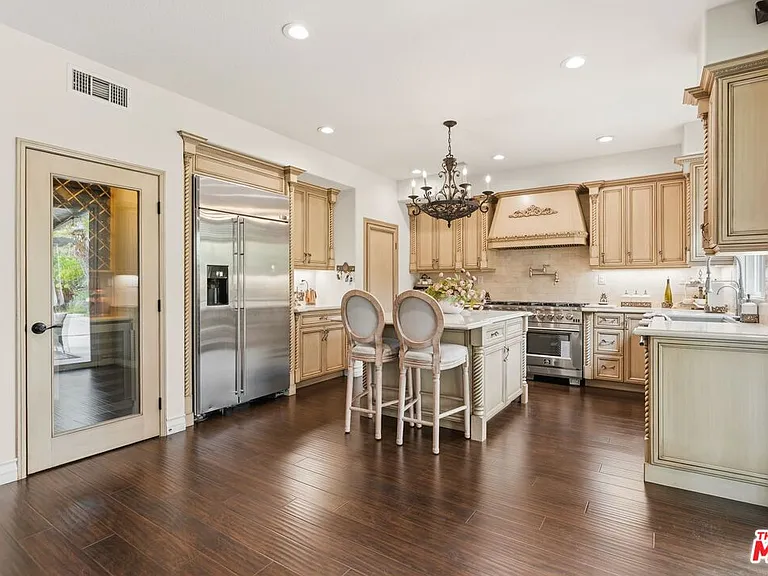 11564 Apulia Ct — Photo 16