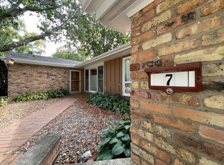 7 McDonald Ct, Champaign, IL 61821