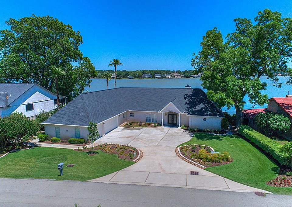 1st image of 1070 Lake View Dr