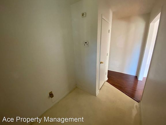 2nd image of 2078 Corrinna St