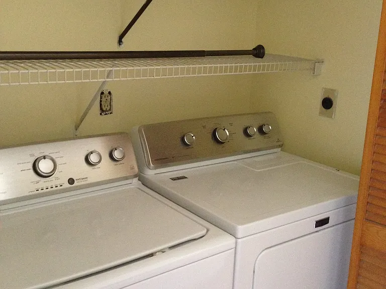 Shrewsbury 106 washer and dryer_04112016