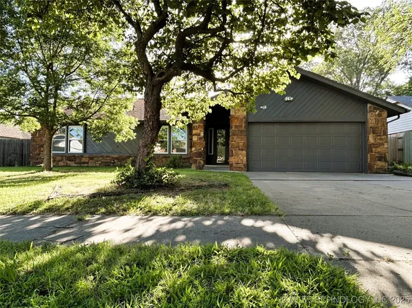 200 S Indianwood Ave, Broken Arrow, OK 74012