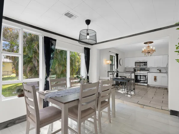 2111 Donald Avenue, Fort Pierce, FL 34946