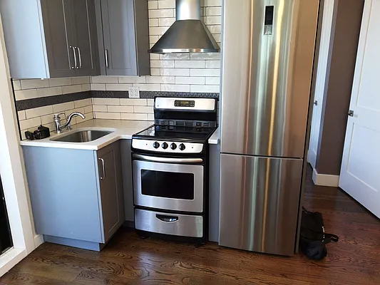 Rented by Uptown Flats LLC | media 43