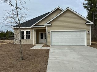 451 Log Cabin Rd, Loris, SC 29569