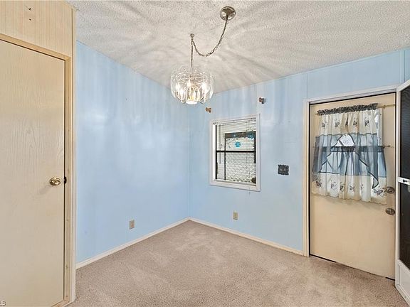 2nd image of 32 Oceans Blvd #32