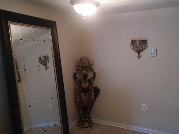 5th image of 2235 Miguel St