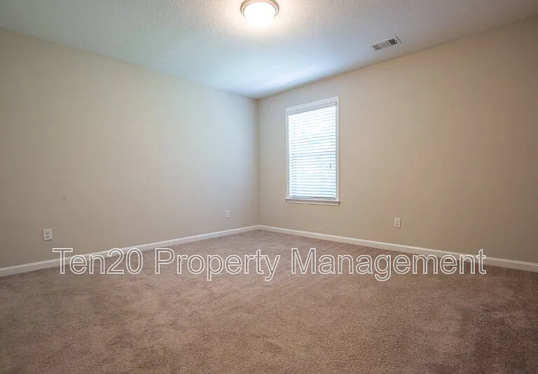 7272 Sorrel Dr — Photo 10