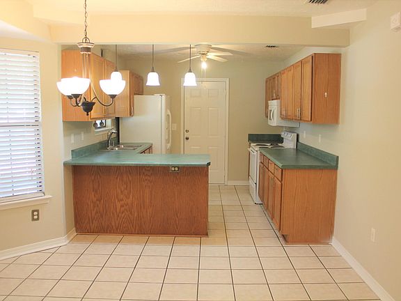 3rd image of 2038 Vizcaya Dr