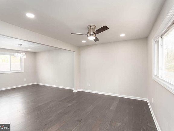 5th image of 537 Pemberton Blvd
