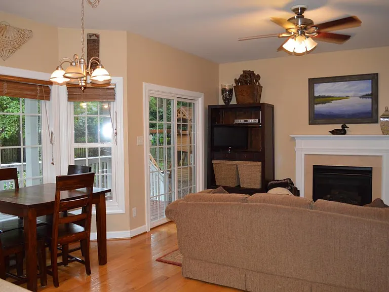 4757 Bristol Cir — Photo 4