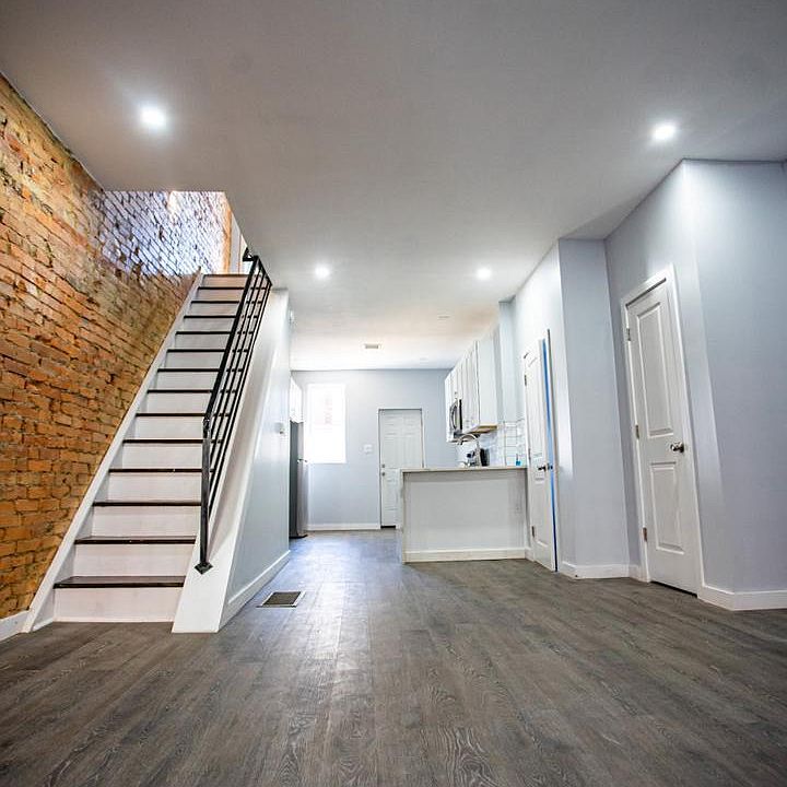 1st image of 31 S Salford St