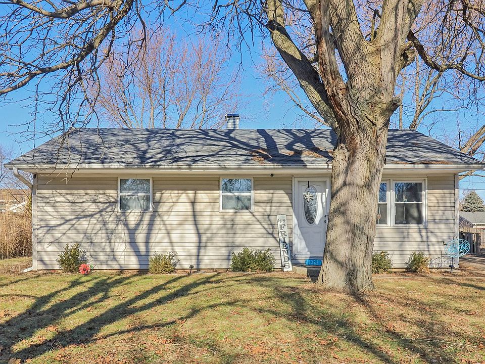 1st image of 1328 Teakwood Ln