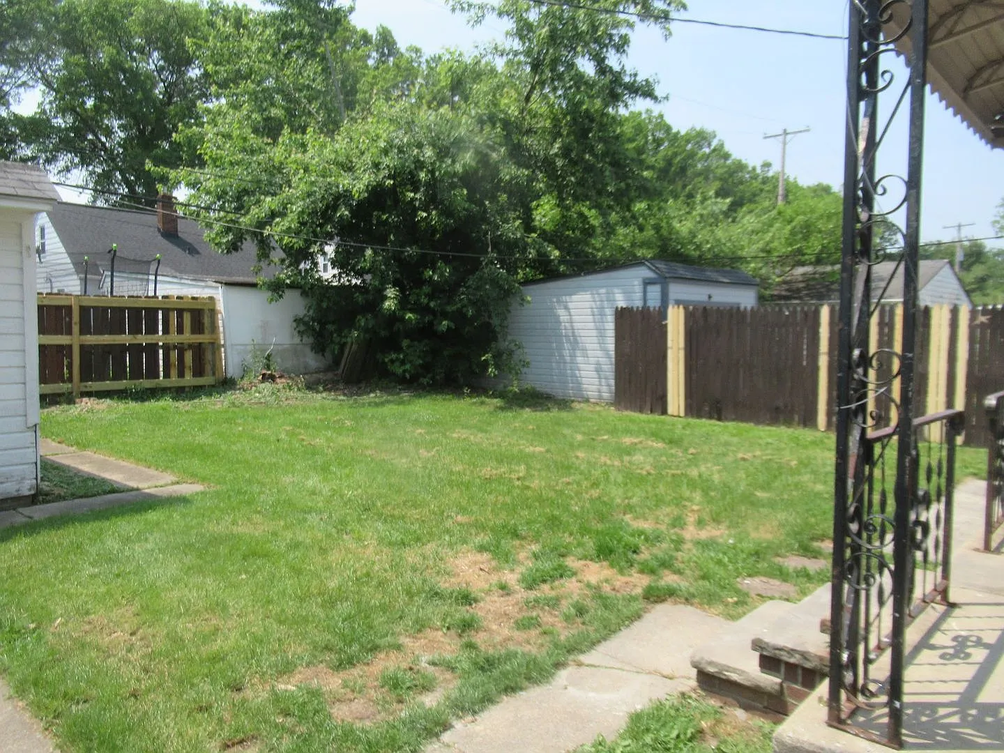 Recently updated home in the heart of Cleveland! — Photo 2