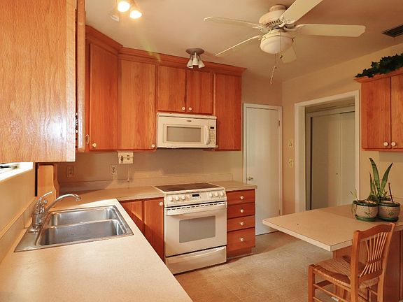 5th image of 5540 Selton Ave