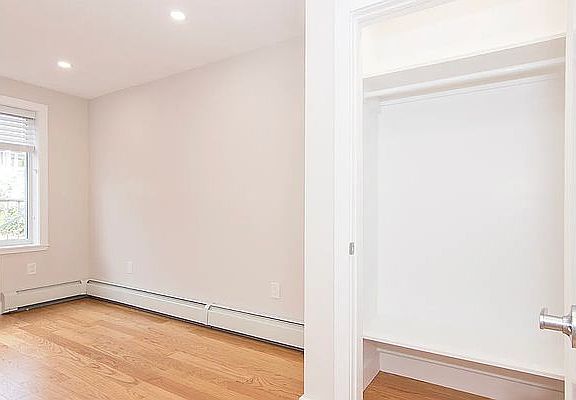 5th image of 1939 77th St