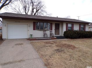 708 N 7th St, Eldridge, IA