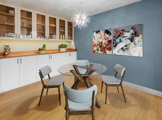 2510 W Manor Pl APT 114, Seattle, WA 98199