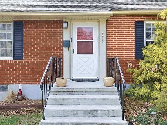 4th image of 2219 Langdon Rd SW