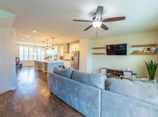 557 Satori Way, Chaska, MN 55318